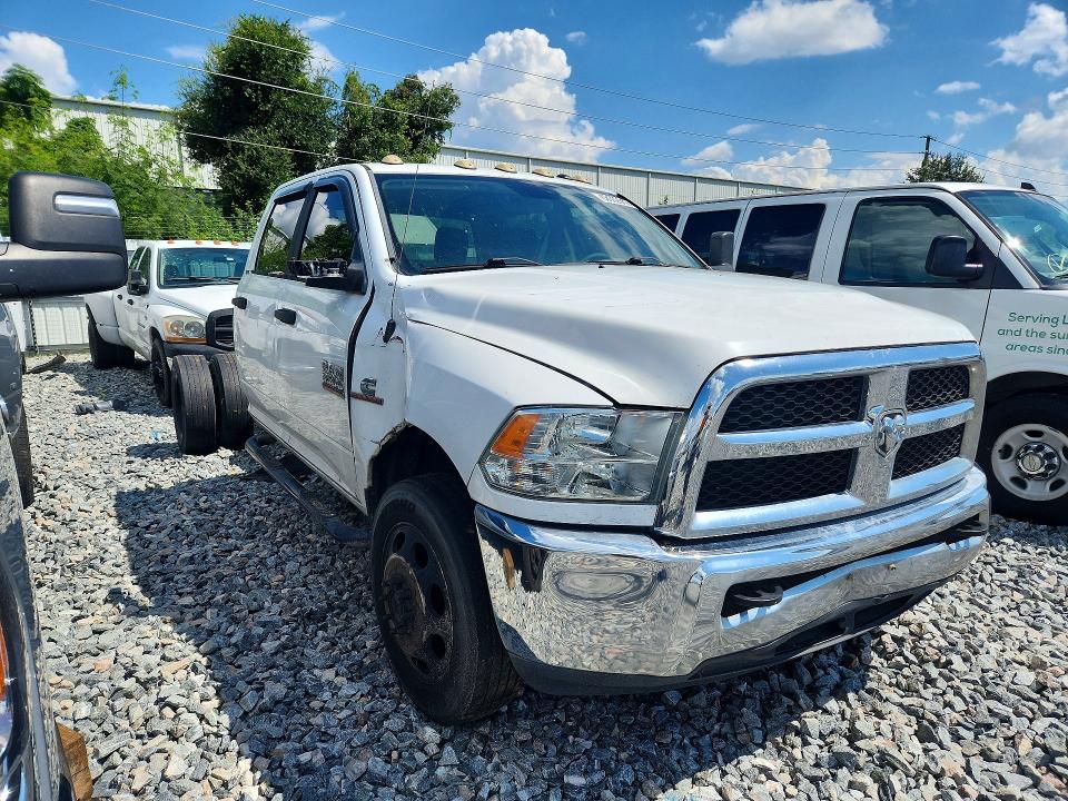 68632016 :رقم المزاد ، 3C7WRTCL7HG629756 vin ، 2017 Ram 3500 مزاد بيع