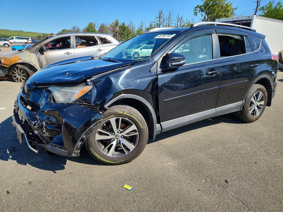 Продаж на аукціоні авто 2018 Toyota Rav4, vin: 2T3RFREV0JW825435, номер лоту: 68788716