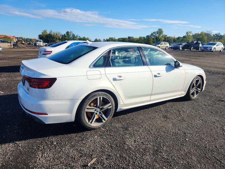 69528726 :رقم المزاد ، WAUPNAF42JA118088 vin ، 2018 Audi A4 مزاد بيع