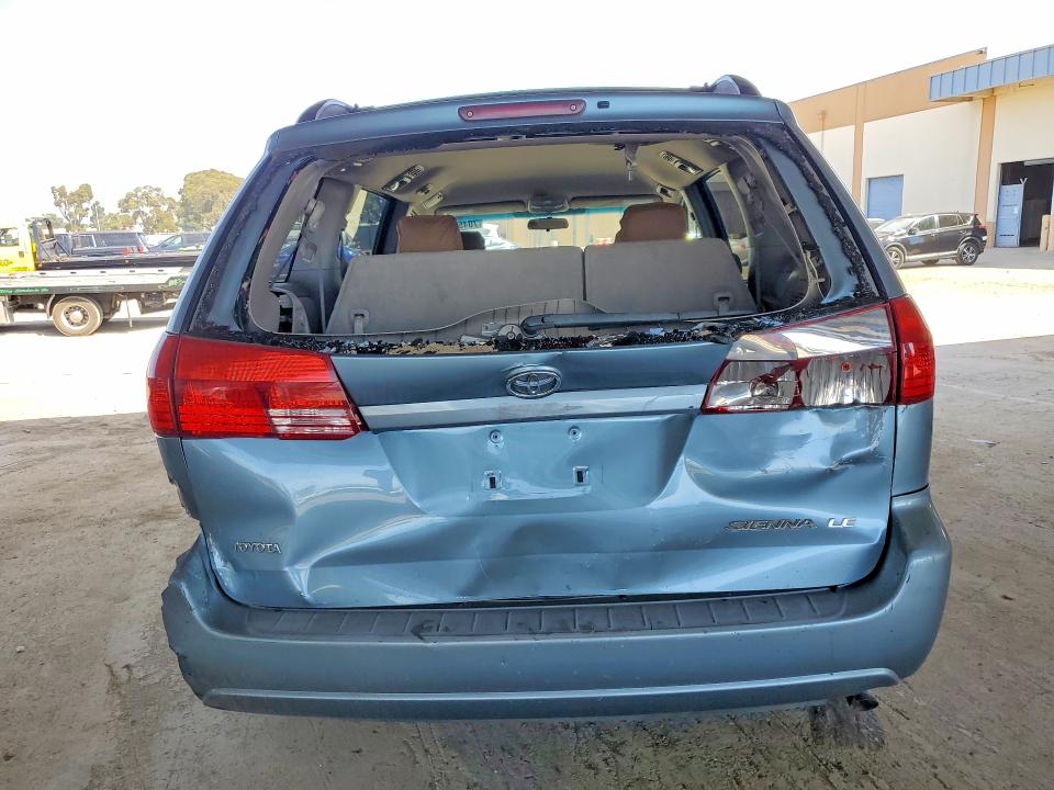 2004 Toyota Sienna მანქანა იყიდება აუქციონზე, vin: 5TDZA23C94S216437, აუქციონის ნომერი: 70453336