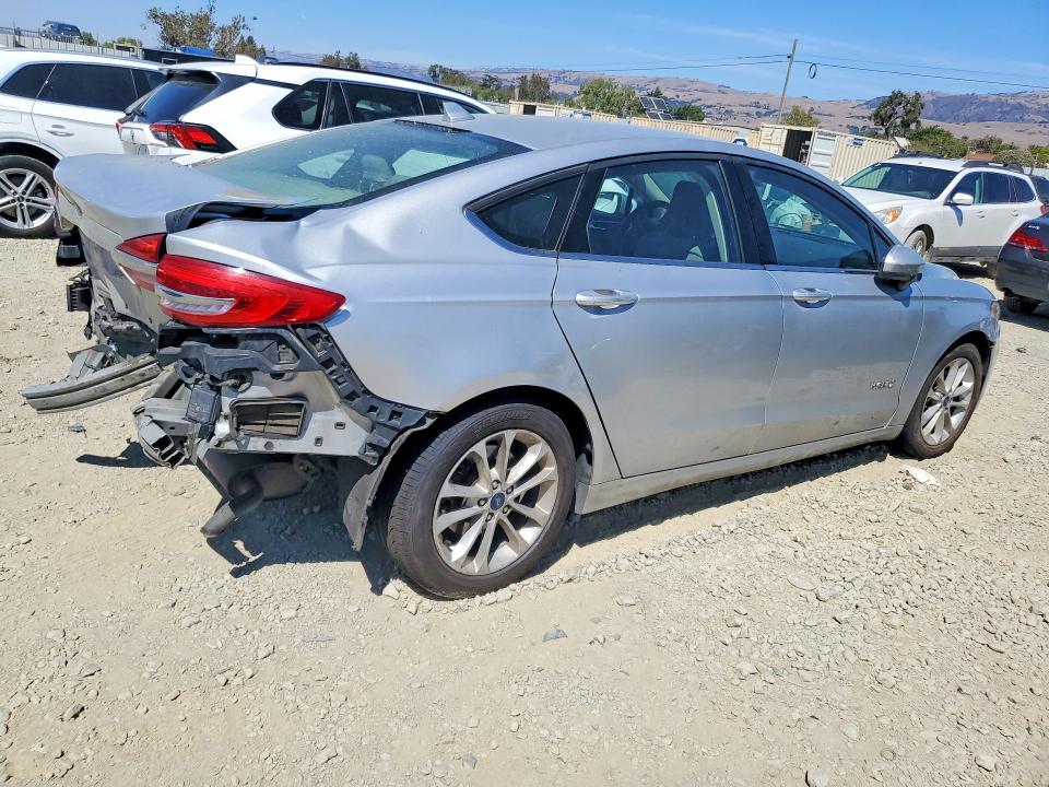 Продаж на аукціоні авто 2019 Ford Fusion, vin: 3FA6P0LU3KR225526, номер лоту: 68423136