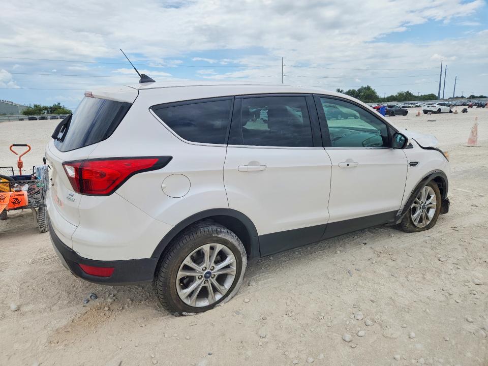 2019 Ford Escape მანქანა იყიდება აუქციონზე, vin: 1FMCU0GD2KUA18145, აუქციონის ნომერი: 66849106
