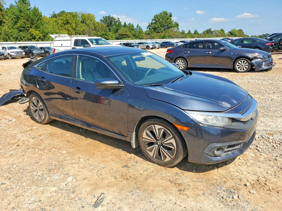 Aukcja sprzedaży 2017 Honda Civic, vin: 2HGFC1F38HH649112, numer aukcji: 68225536