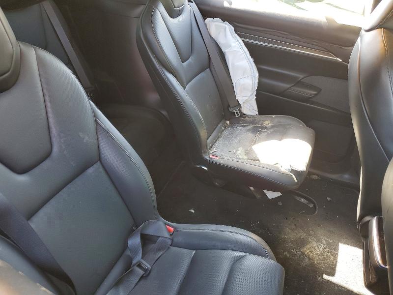 70335936 :رقم المزاد ، 7SAXCBE6XNF332327 vin ، 2022 Tesla Model X مزاد بيع