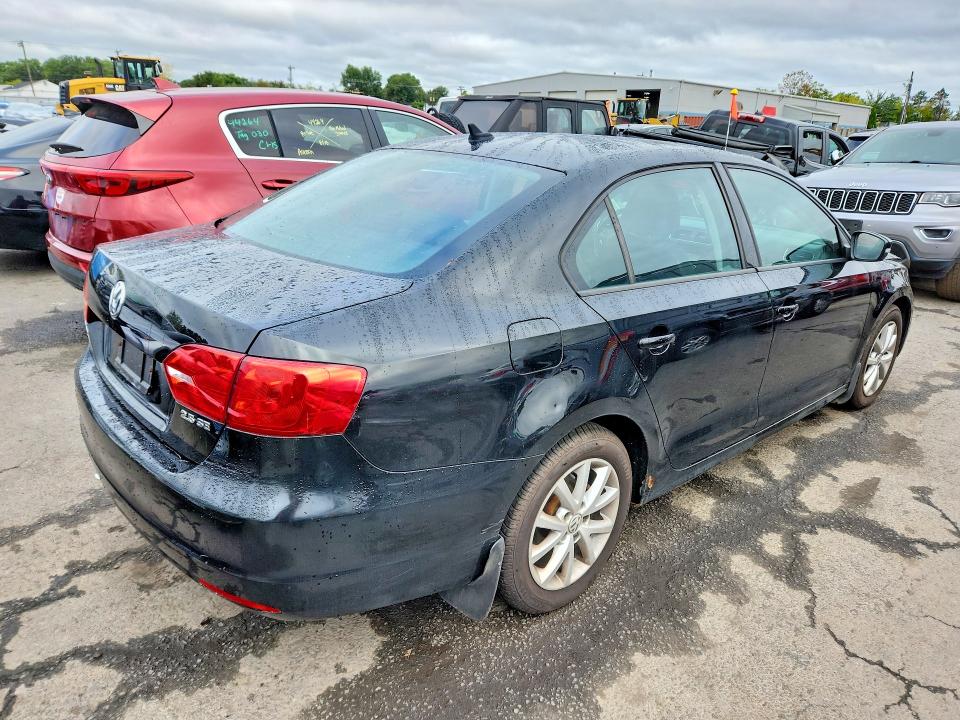 2012 Volkswagen Jetta მანქანა იყიდება აუქციონზე, vin: 3VWBP7AJ7CM112605, აუქციონის ნომერი: 69181306