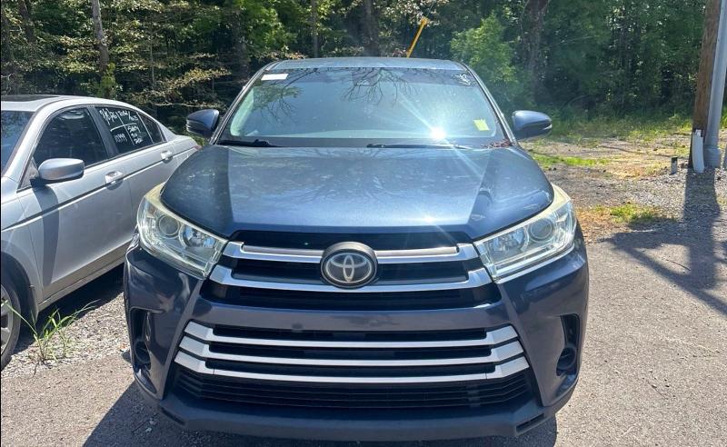 69829356 :رقم المزاد ، 5TDZZRFH2HS198054 vin ، 2017 Toyota Highlander مزاد بيع