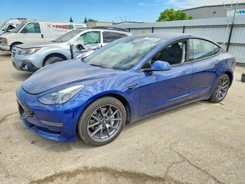 68190266 :رقم المزاد ، 5YJ3E1EA5NF288869 vin ، 2022 Tesla Model 3 مزاد بيع