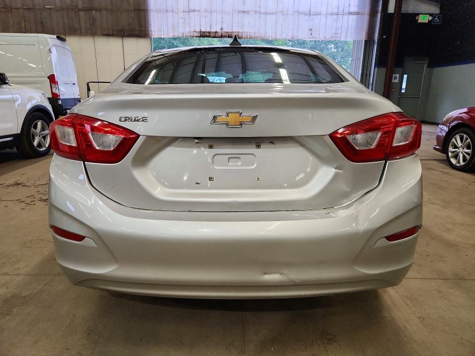 67426726 :رقم المزاد ، 3G1BC5SM2HS565876 vin ، 2017 Chevrolet Cruze مزاد بيع