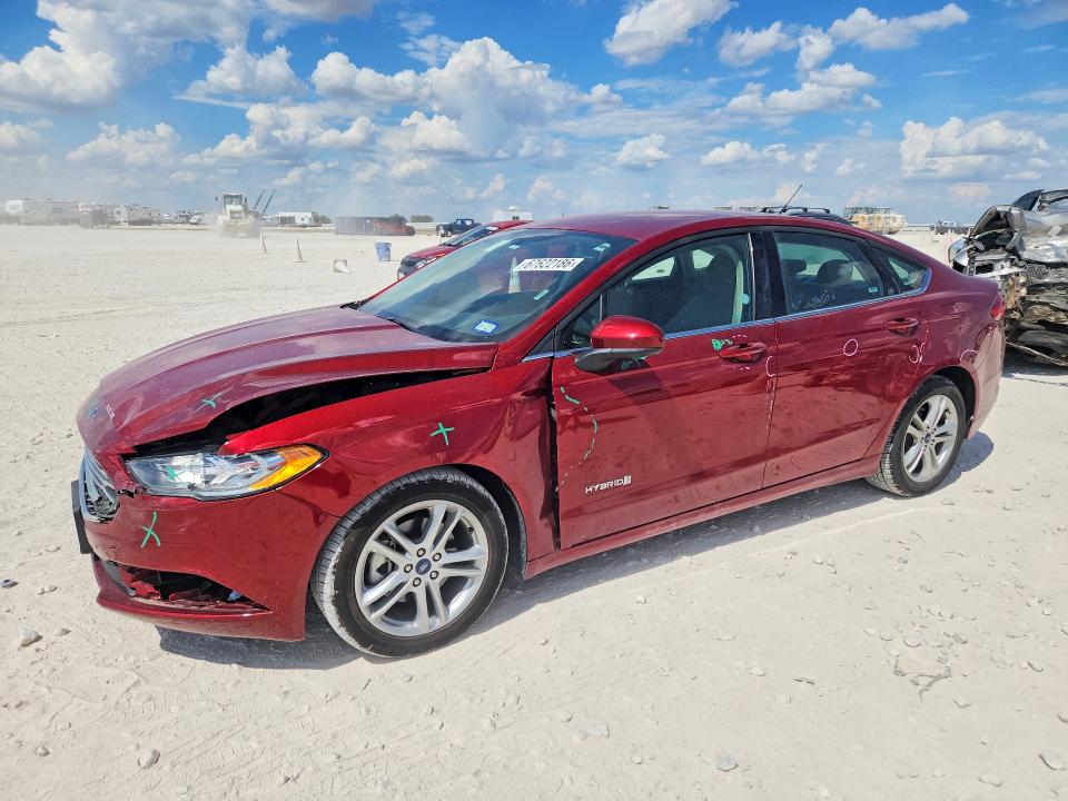 67622186 :رقم المزاد ، 3FA6P0LU8JR208719 vin ، 2018 Ford Fusion مزاد بيع