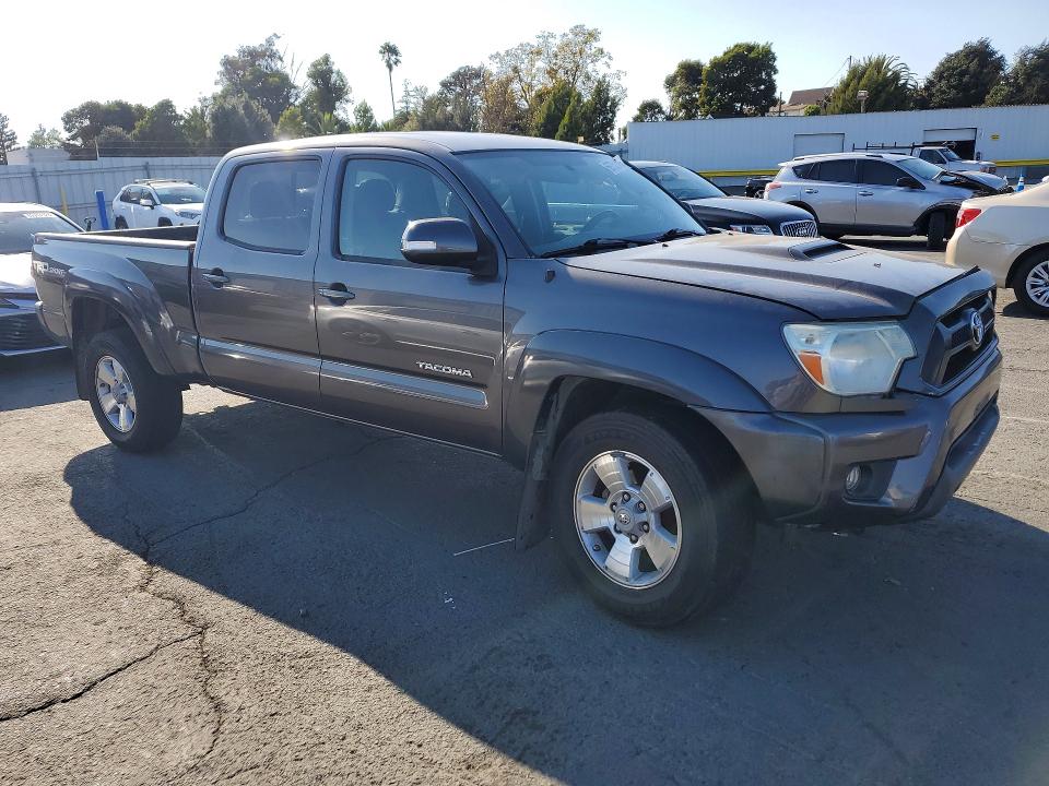 69752846 :رقم المزاد ، 5TFKU4HNXFX006733 vin ، 2015 Toyota Tacoma مزاد بيع