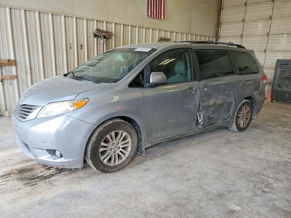 Auction sale of the 2014 Toyota Sienna, vin: 5TDYK3DC9ES429726, lot number: 70560266
