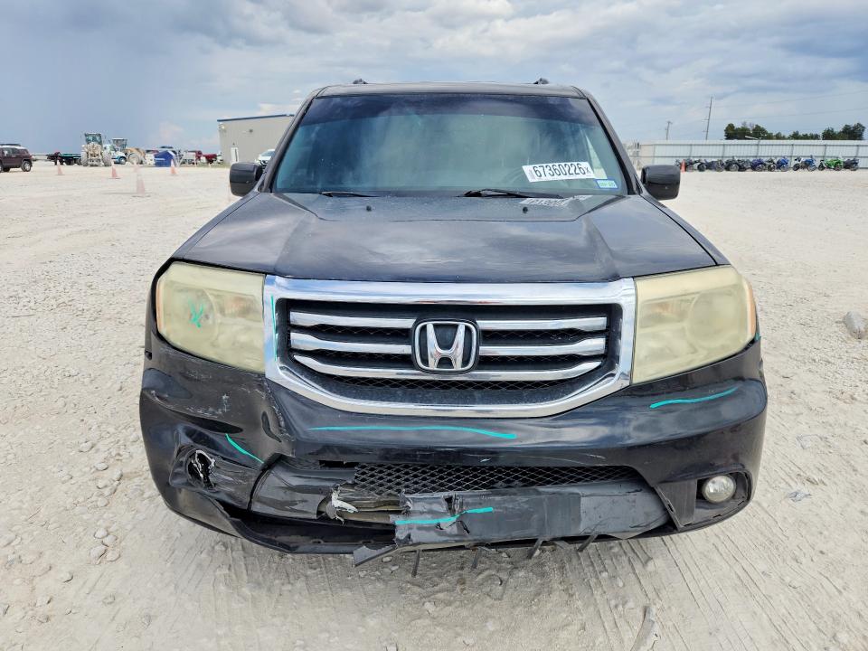 67360226 :رقم المزاد ، 5FNYF4H52FB025761 vin ، 2015 Honda Pilot مزاد بيع