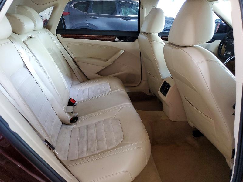 69545076 :رقم المزاد ، 1VWCM7A38DC072021 vin ، 2013 Volkswagen Passat مزاد بيع