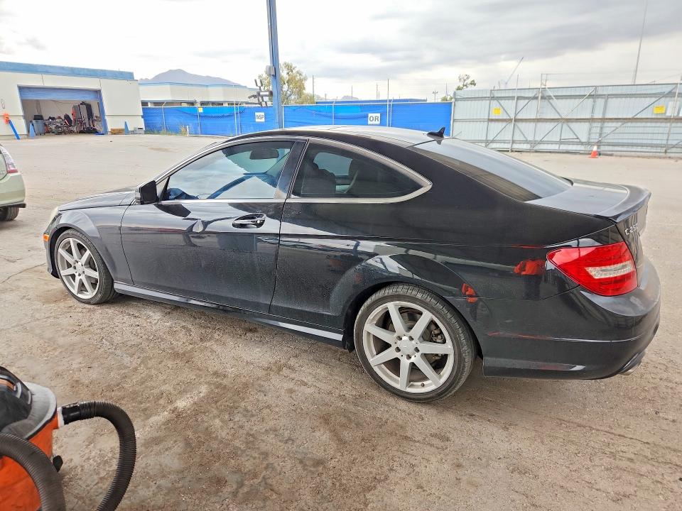 70880336 :رقم المزاد ، WDDGJ4HBXDF997848 vin ، 2013 Mercedes-benz C مزاد بيع