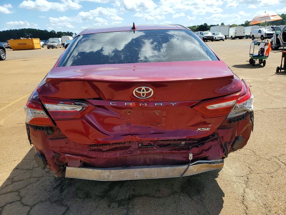Aukcja sprzedaży 2018 Toyota Camry, vin: 4T1B61HKXJU571942, numer aukcji: 68689266