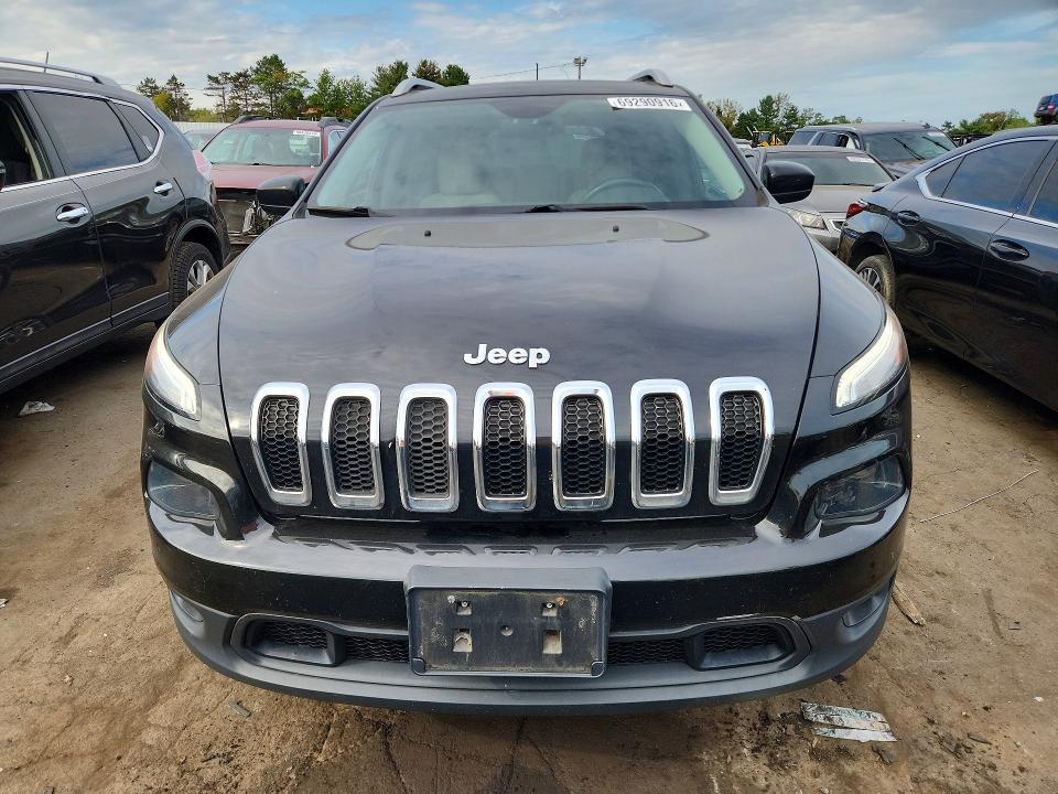 Auction sale of the 2016 Jeep Cherokee, vin: 1C4PJMCS2GW102892, lot number: 69290916
