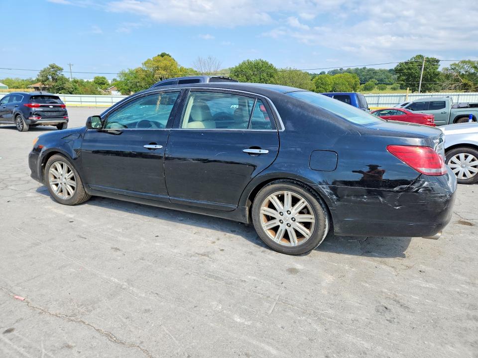 68611706 :رقم المزاد ، 4T1BK36B98U283737 vin ، 2008 Toyota Avalon مزاد بيع