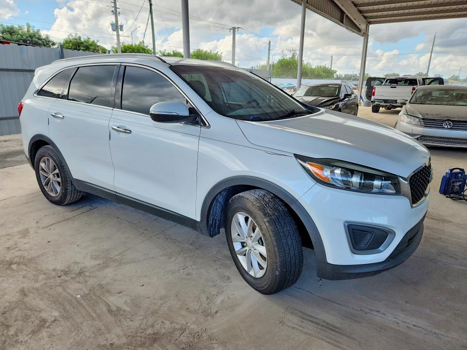 70449586 :رقم المزاد ، 5XYPG4A33GG060885 vin ، 2016 Kia Sorento مزاد بيع