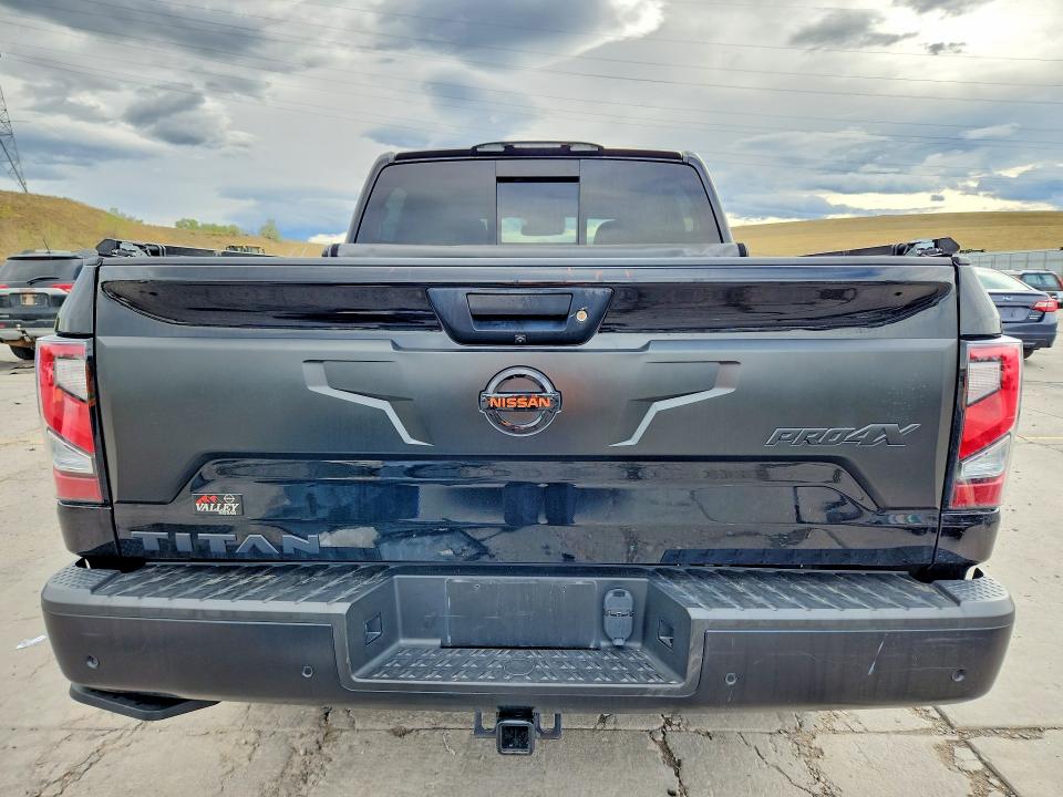 70004976 :رقم المزاد ، 1N6AA1ED0MN525925 vin ، 2021 Nissan Titan مزاد بيع
