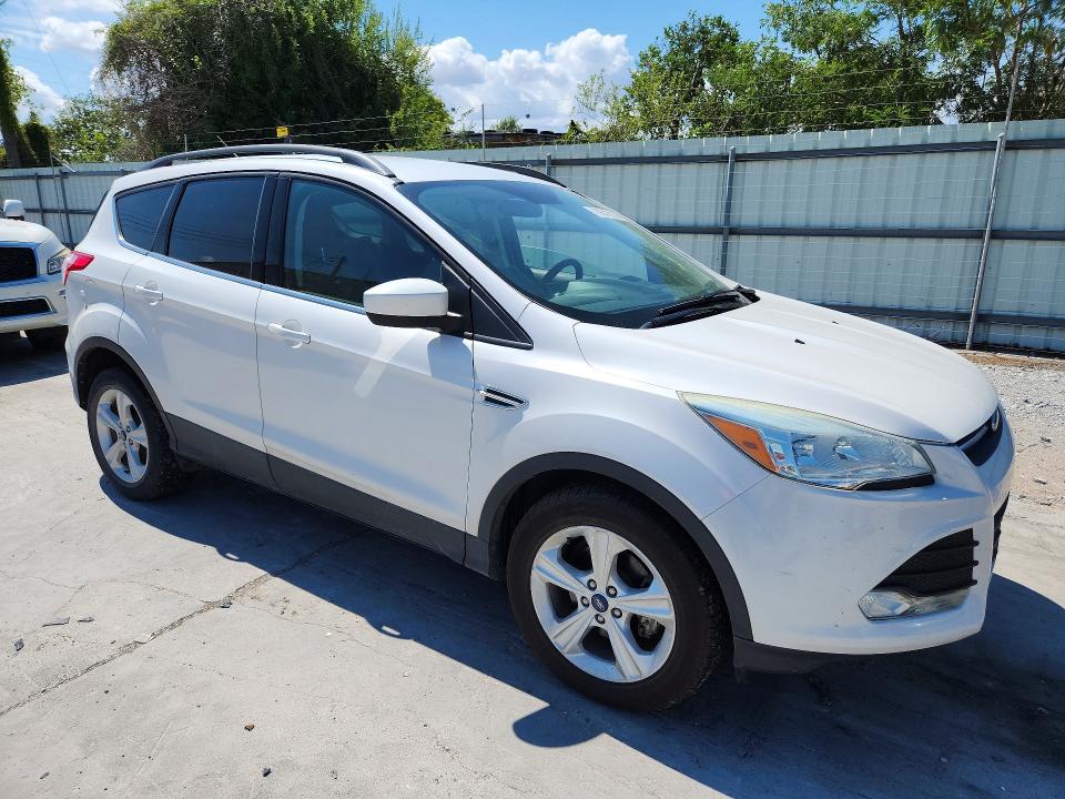 Продажа на аукционе авто 2016 Ford Escape, vin: 1FMCU0GX7GUB06898, номер лота: 70619106