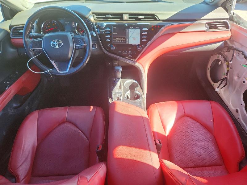 67454866 :رقم المزاد ، 4T1B61HK8KU199213 vin ، 2019 Toyota Camry مزاد بيع