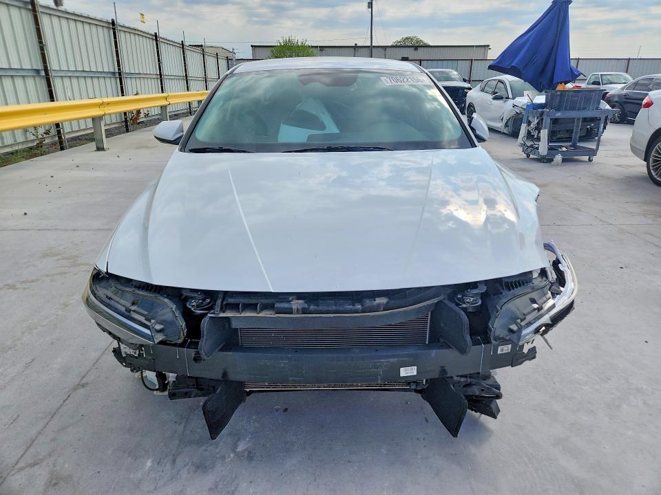 2024 Hyundai Elantra მანქანა იყიდება აუქციონზე, vin: KMHLM4DG2RU705688, აუქციონის ნომერი: 70622156