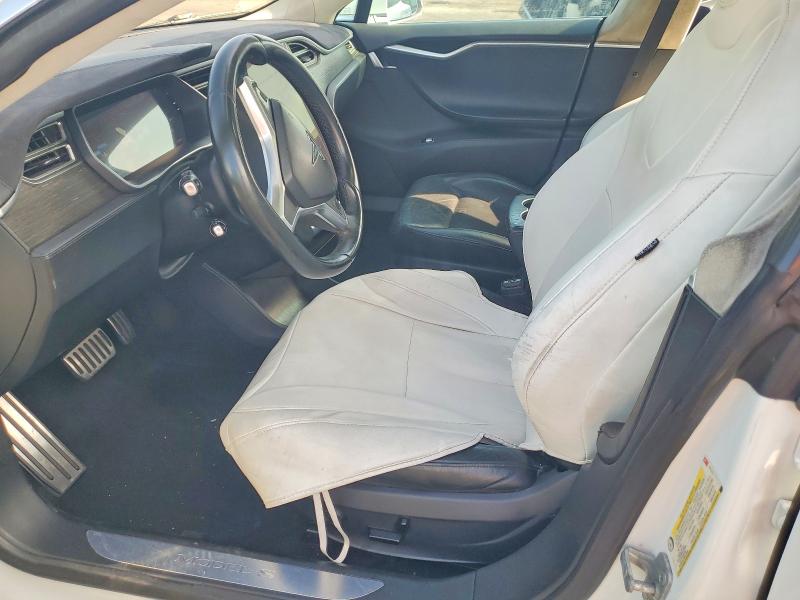 2015 Tesla Model S მანქანა იყიდება აუქციონზე, vin: 5YJSA1S22FF096735, აუქციონის ნომერი: 68415646