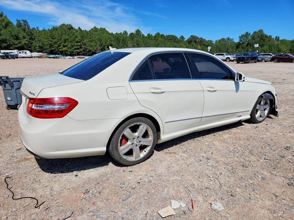 68126116 :رقم المزاد ، WDDHF8HB7AA073924 vin ، 2010 Mercedes-benz E مزاد بيع