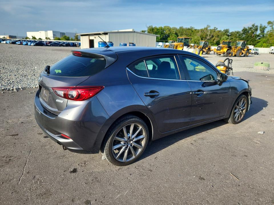 68982476 :رقم المزاد ، 3MZBN1L30JM250114 vin ، 2018 Mazda 3 مزاد بيع