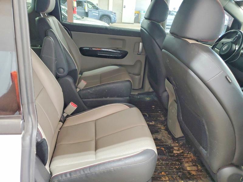 67655536 :رقم المزاد ، KNDMC5C13J6348819 vin ، 2018 Kia Sedona مزاد بيع