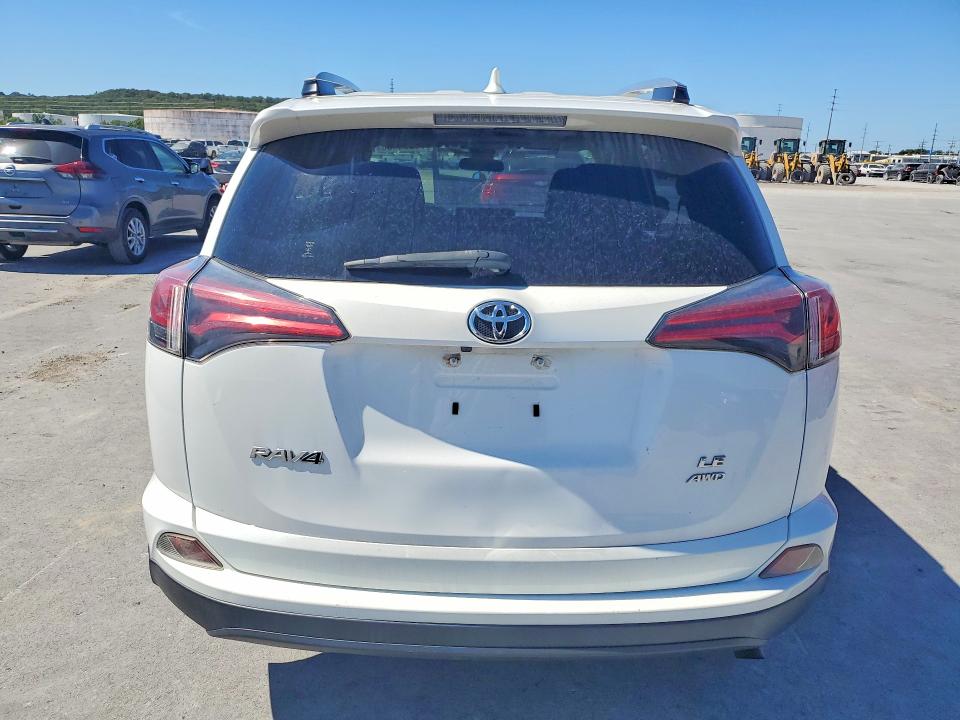 Aukcja sprzedaży 2018 Toyota Rav4, vin: JTMBFREV0JJ218435, numer aukcji: 70254456