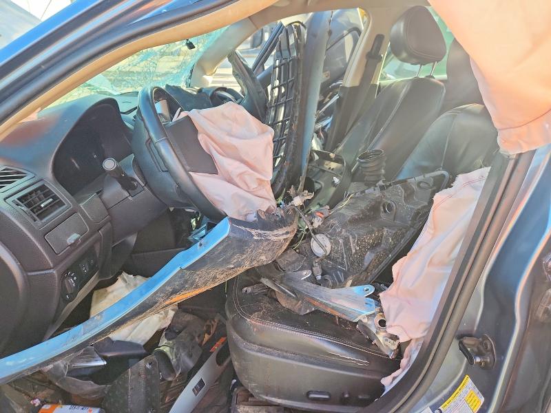 68507726 :رقم المزاد ، 3FAHP0JA9BR221515 vin ، 2011 Ford Fusion مزاد بيع