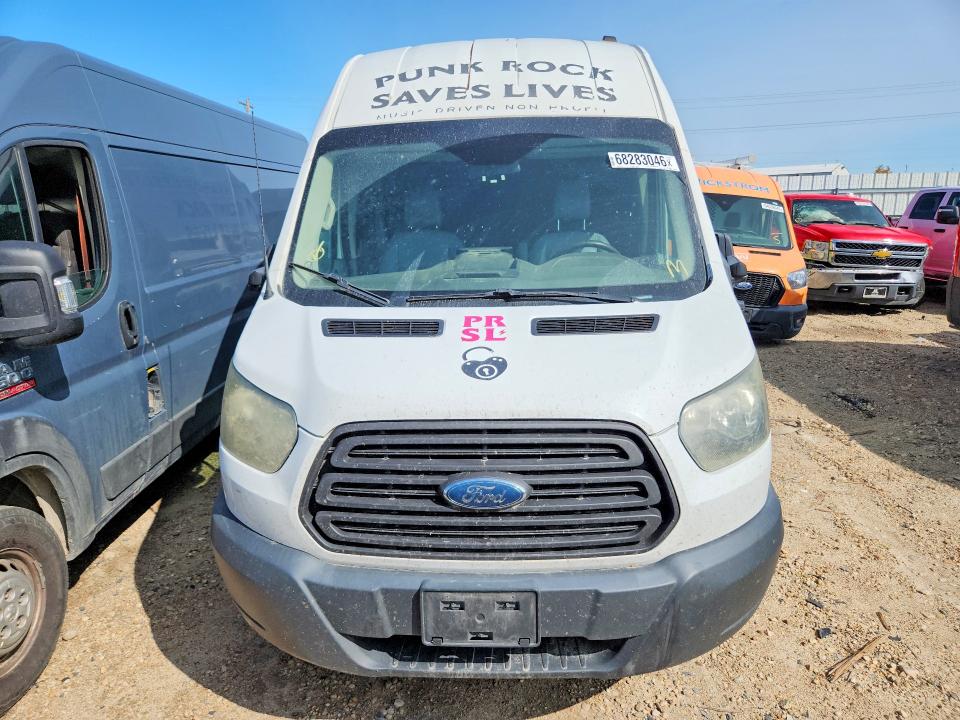 68283046 :رقم المزاد ، 1FTSW3XVXFKA63081 vin ، 2015 Ford Transit مزاد بيع