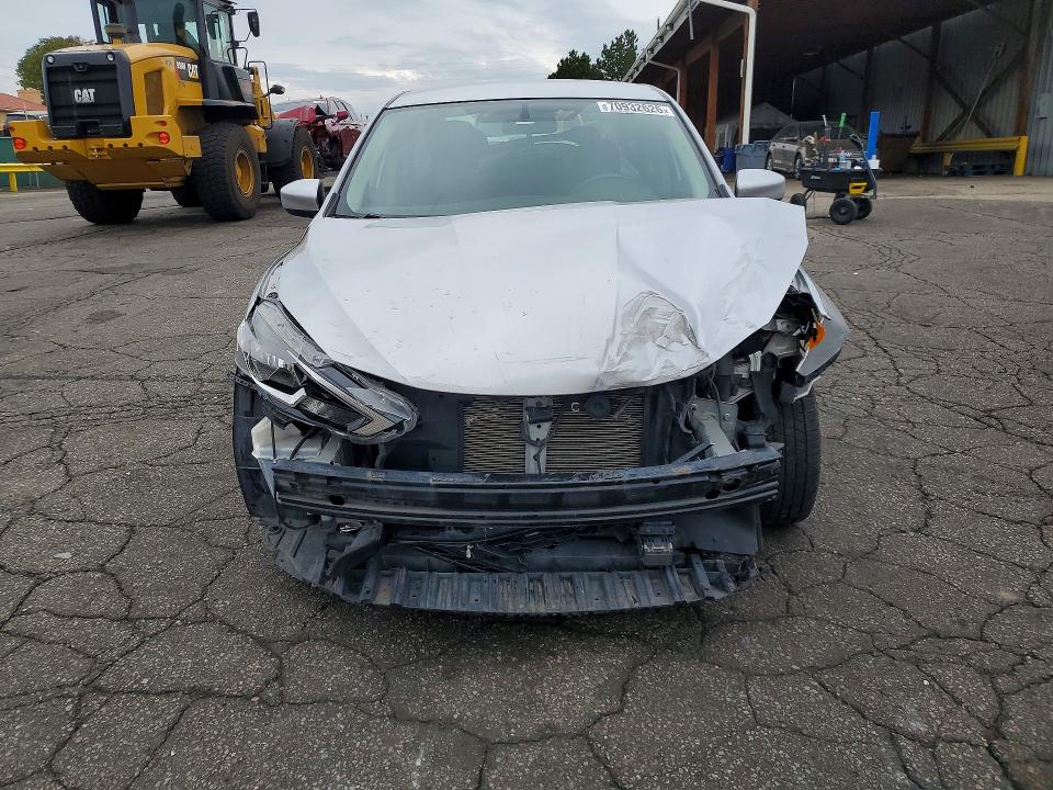 2019 Nissan Sentra მანქანა იყიდება აუქციონზე, vin: 3N1AB7AP2KY327935, აუქციონის ნომერი: 70932626