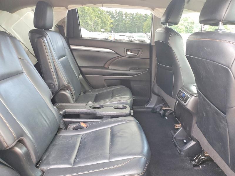 Продаж на аукціоні авто 2019 Toyota Highlander, vin: 5TDJZRFH4KS588996, номер лоту: 70042946