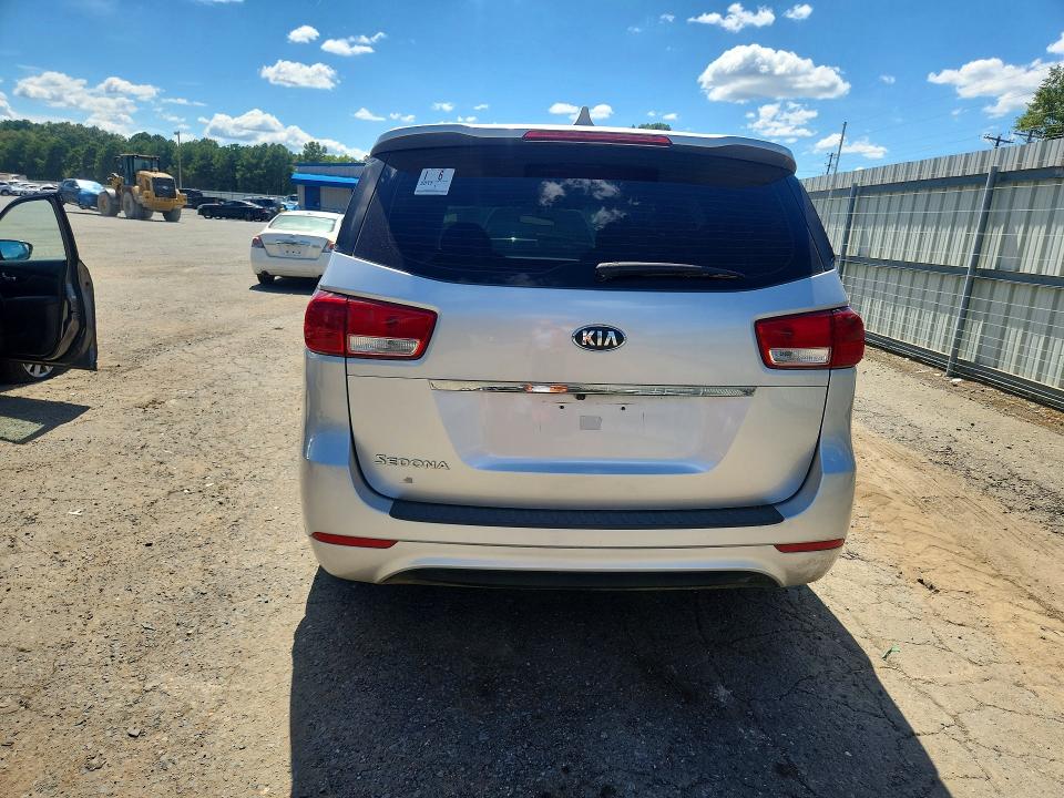 67381826 :رقم المزاد ، KNDMA5C12H6263261 vin ، 2017 Kia Sedona مزاد بيع