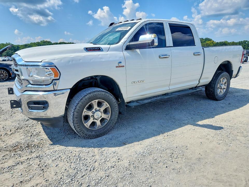67448906 :رقم المزاد ، 3C6UR5CL4LG123835 vin ، 2020 Ram 2500 مزاد بيع