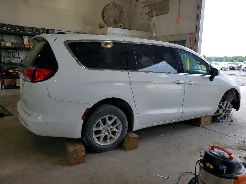 2021 Chrysler Voyager მანქანა იყიდება აუქციონზე, vin: 2C4RC1CG3MR580109, აუქციონის ნომერი: 71103016