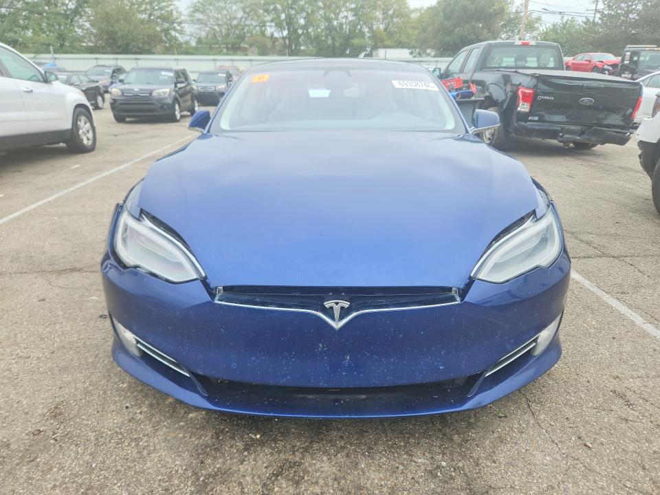 Продажа на аукционе авто 2018 Tesla Model S, vin: 5YJSA1E47JF240558, номер лота: 69358746