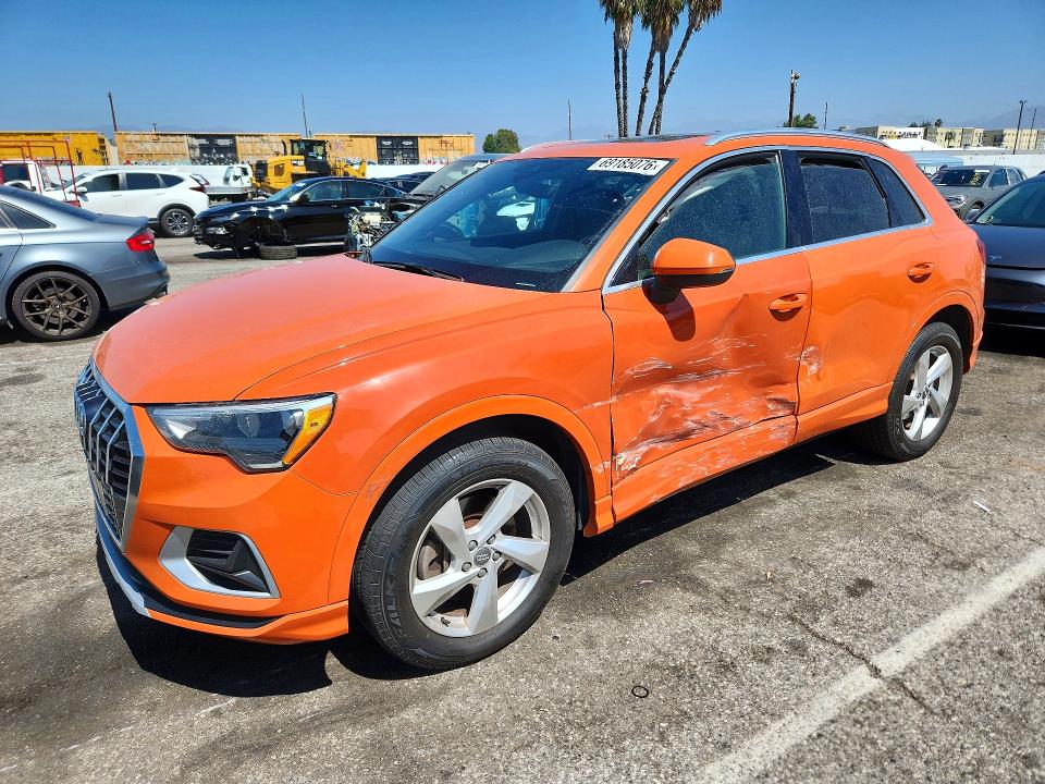69185076 :رقم المزاد ، WA1AECF36L1028161 vin ، 2020 Audi Q3 مزاد بيع
