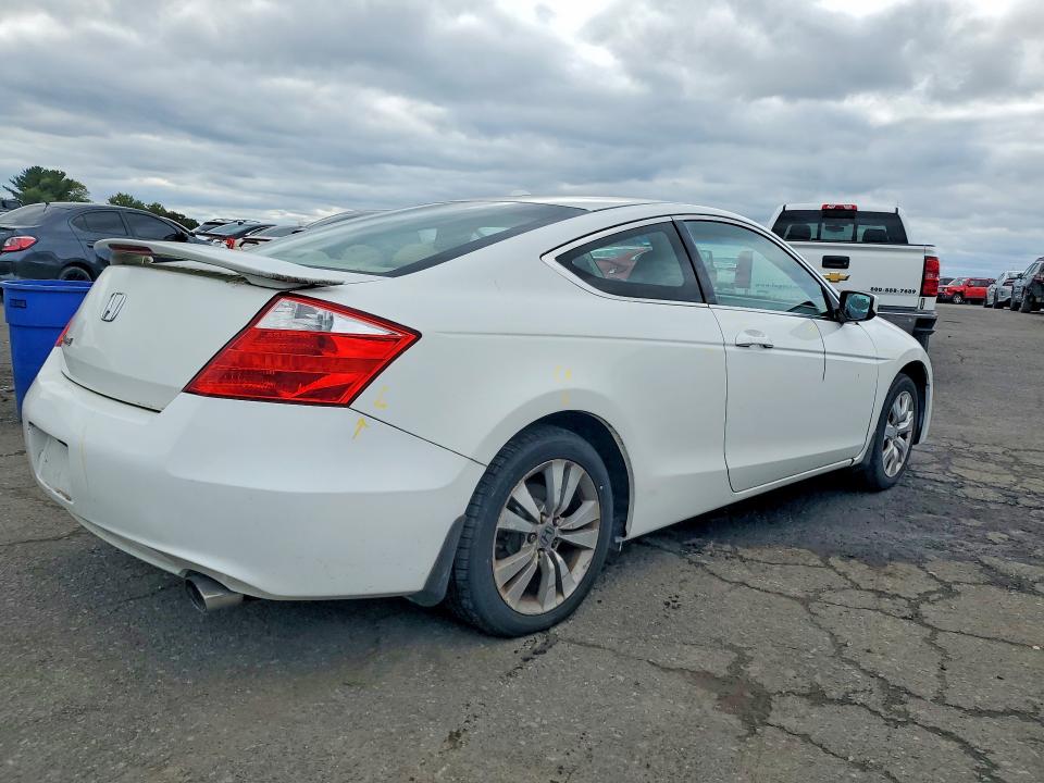 70254756 :رقم المزاد ، 1HGCS12849A023175 vin ، 2009 Honda Accord مزاد بيع