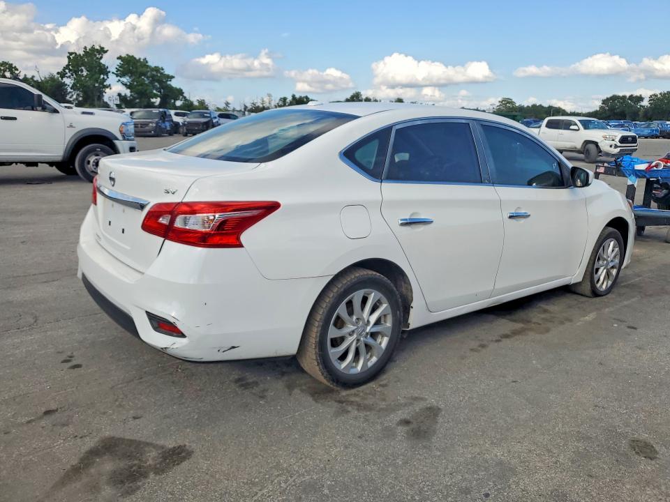 2019 Nissan Sentra მანქანა იყიდება აუქციონზე, vin: 3N1AB7AP1KL615040, აუქციონის ნომერი: 70686176