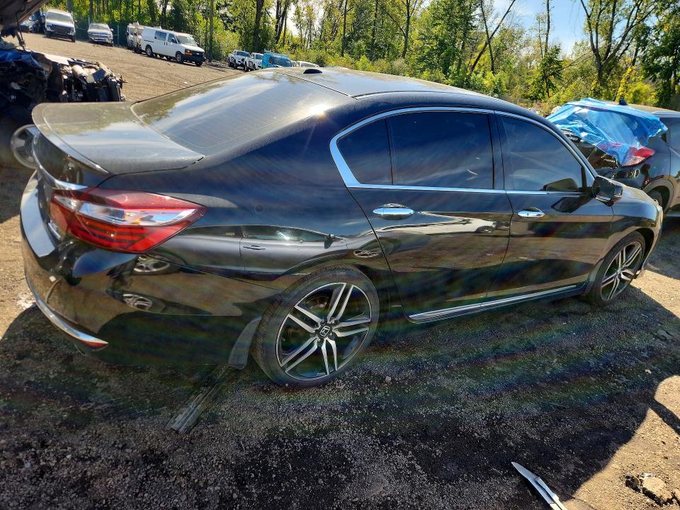Продаж на аукціоні авто 2017 Honda Accord, vin: 1HGCR3F99HA019616, номер лоту: 70230586