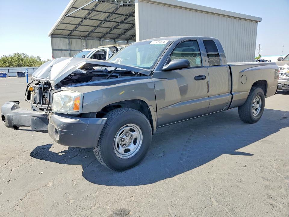 67494526 :رقم المزاد ، 1D7HE22K27S214894 vin ، 2007 Dodge Dakota مزاد بيع