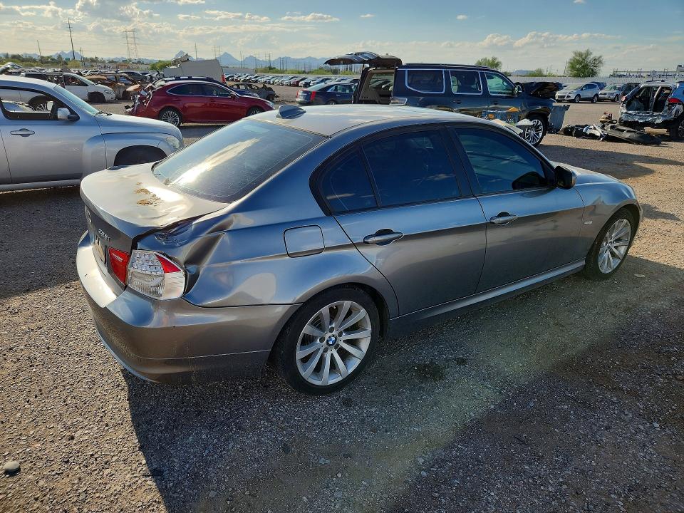 2011 Bmw 328 მანქანა იყიდება აუქციონზე, vin: WBAPH5G54BNM72503, აუქციონის ნომერი: 67705916