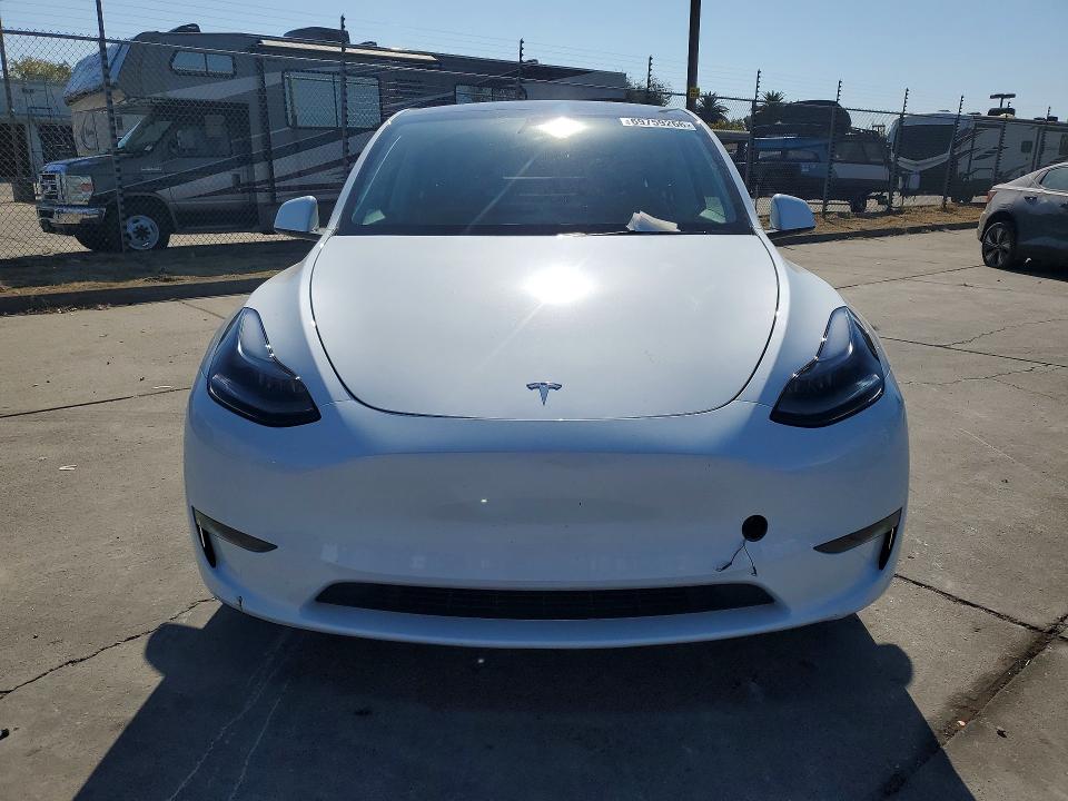 2025 Tesla Model Y მანქანა იყიდება აუქციონზე, vin: 7SAYGDEE9SF217032, აუქციონის ნომერი: 69759266