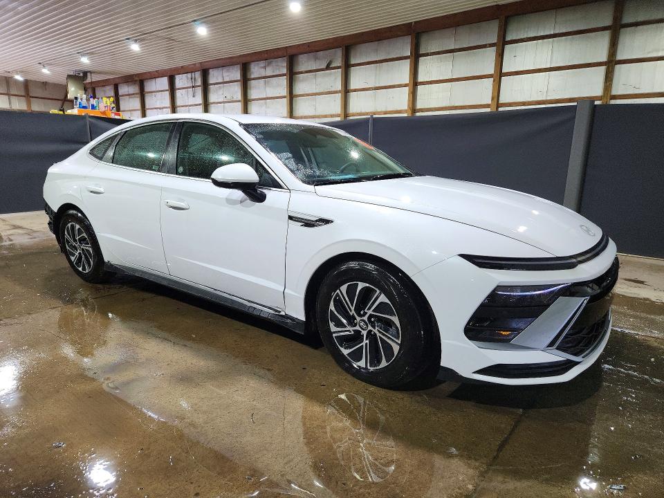 Продаж на аукціоні авто 2026 Hyundai Sonata Hybrid, vin: KMHL24JJ4TA147082, номер лоту: 69573116