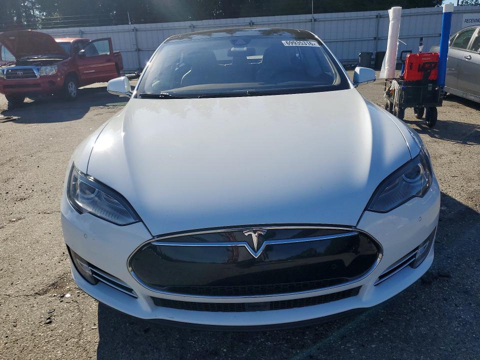 Продажа на аукционе авто 2014 Tesla Model S, vin: 5YJSA1H13EFP55936, номер лота: 69935316