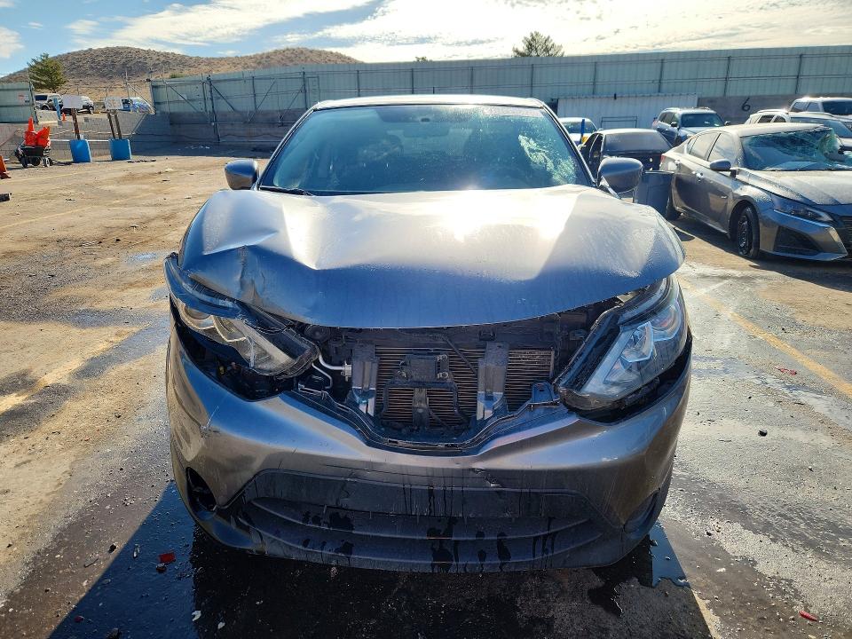 67664826 :رقم المزاد ، JN1BJ1CP3KW240635 vin ، 2019 Nissan Rogue Sport مزاد بيع