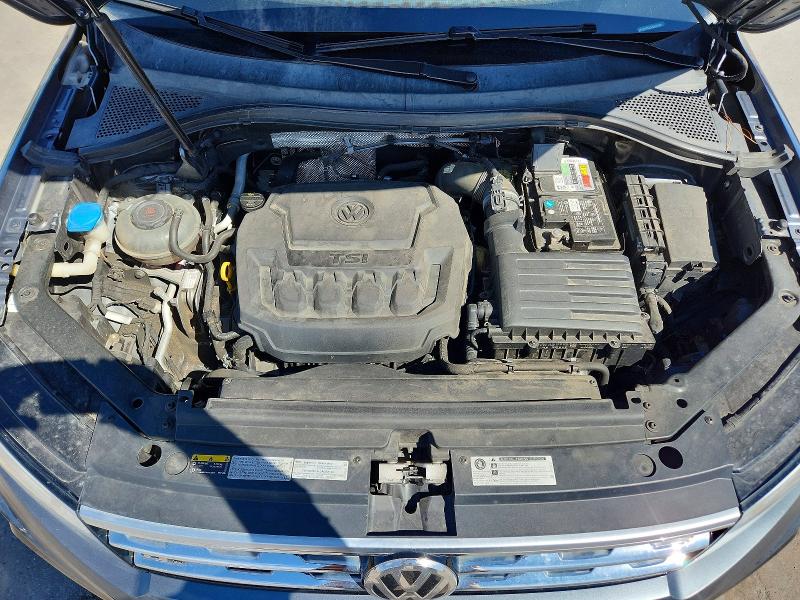 Продаж на аукціоні авто 2018 Volkswagen Tiguan, vin: 3VV2B7AX3JM197687, номер лоту: 69829696